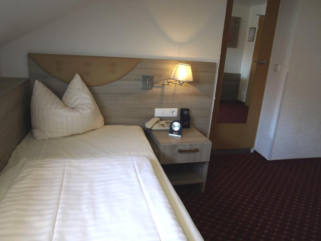 Airport Hotel Filder Post Stuttgart Exterior foto