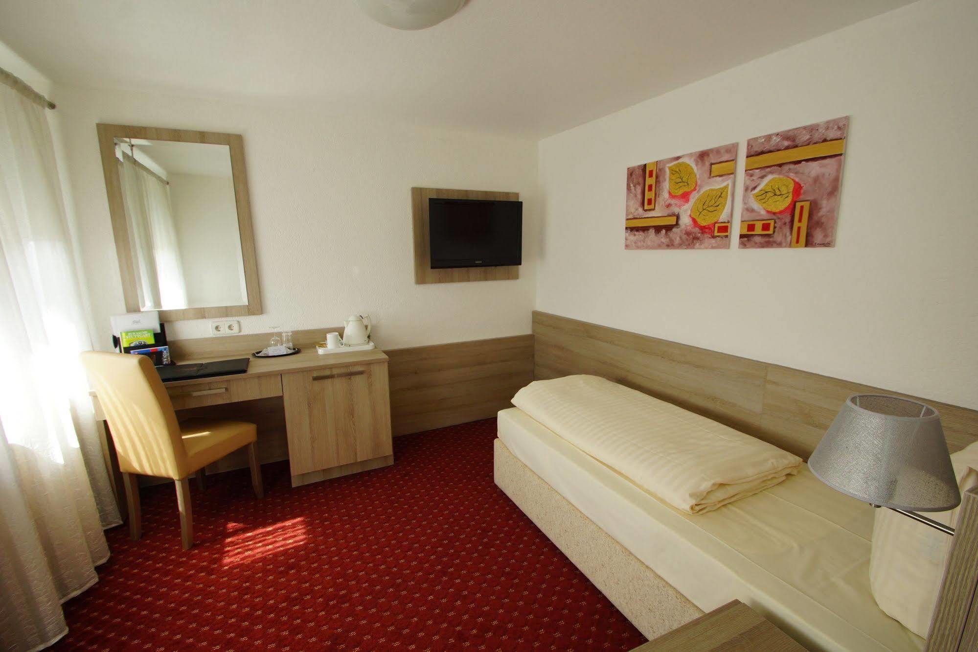 Airport Hotel Filder Post Stuttgart Exterior foto