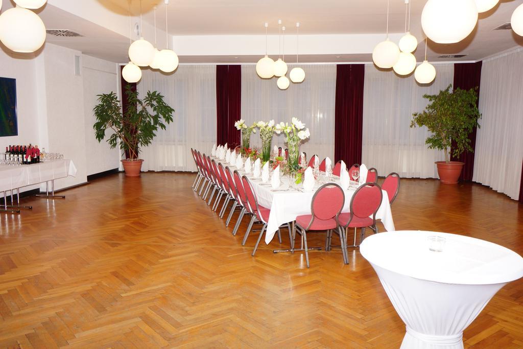 Airport Hotel Filder Post Stuttgart Exterior foto